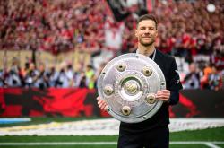 AYX体育赛事-勒沃库森球员备战下一场比赛争取三分的简单介绍