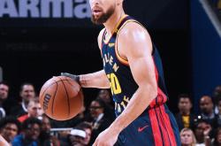 爱游戏入口-包含勇士队无懈可击状态几近完美，季后赛势不可挡的词条