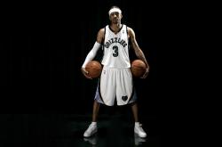 爱游戏官方-快船斩落广厦队，乔治压力下完成爆发