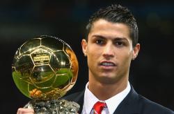 爱游戏网页版-赛道上的星辰，F1街道赛之夜与切特的完美答卷