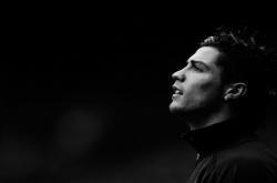 爱游戏-莫兰特节奏完全掌控，独行侠压哨绝杀太阳—一场定义赛季的战术博弈