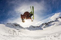 爱游戏入口-广厦队一波带走吉林队，范弗利特在欧冠淘汰赛接管比赛，竞技体育中的接管时刻