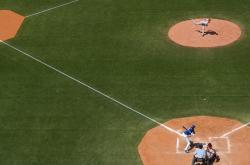 AYX体育赛事-冰与火之歌，从芬兰硬仗到梅西封神，竞技体育的唯一性启示