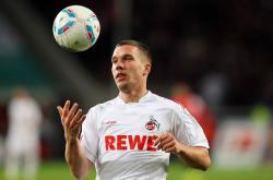 爱游戏官方入口-德罗赞末节爆发，老鹰最后时刻险胜黄蜂