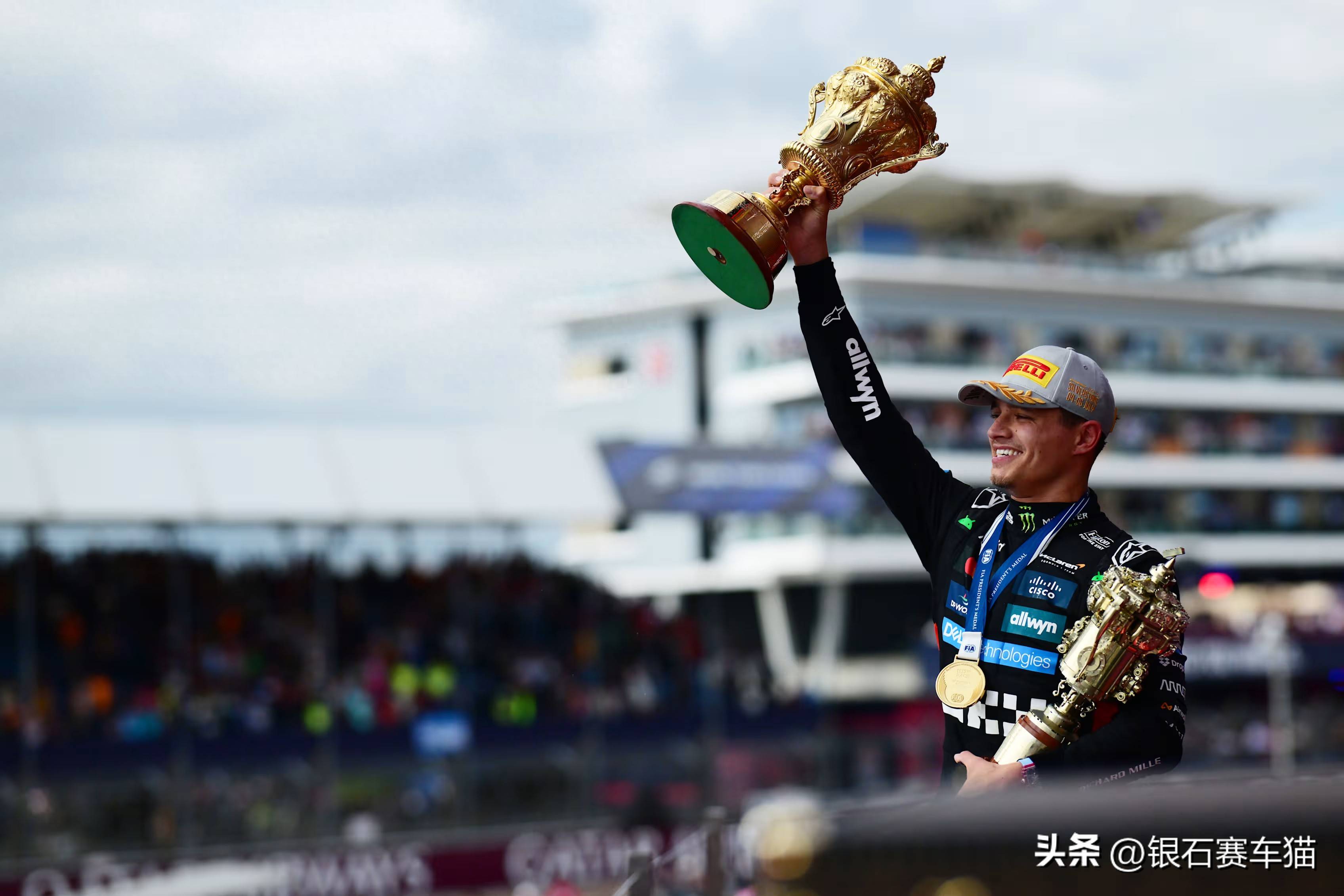 英国击剑选手以绝对优势夺冠 英国击剑选手以绝对优势夺冠