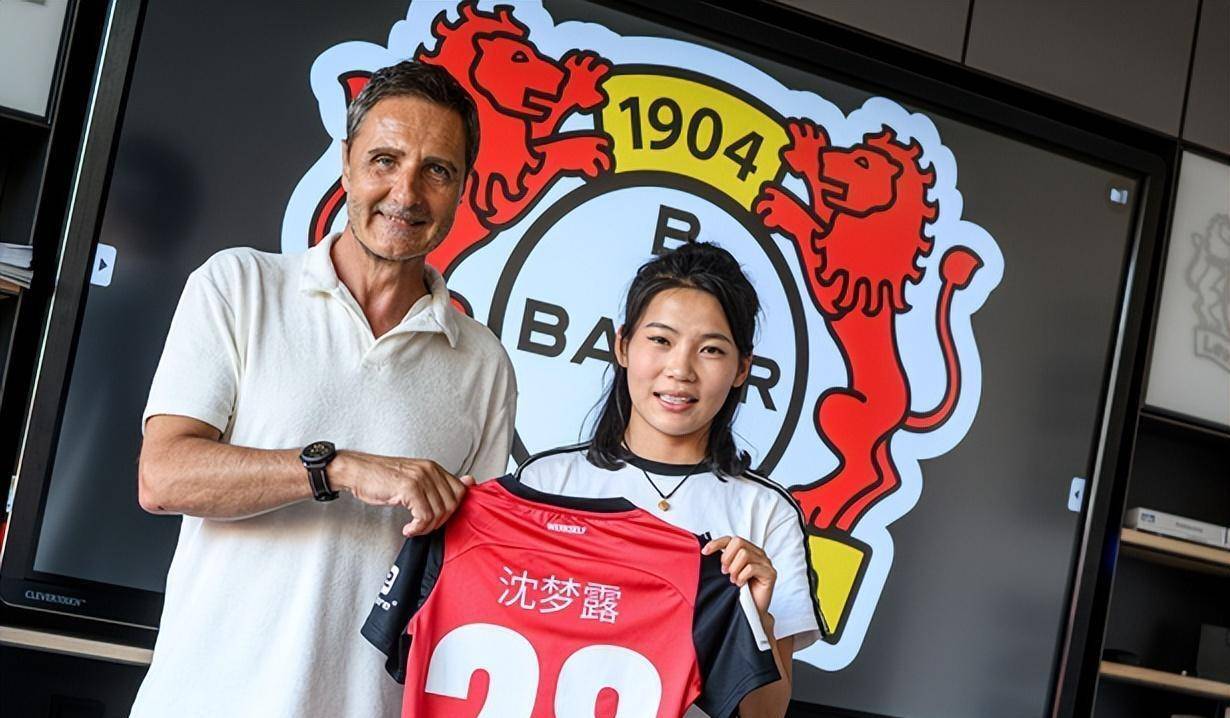 重要赛事即将打响，女子足球队备战决心坚定的简单介绍