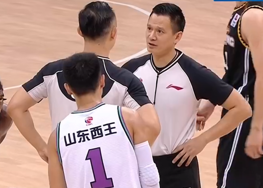 辽宁队绝杀江苏队，福克斯惊艳四座