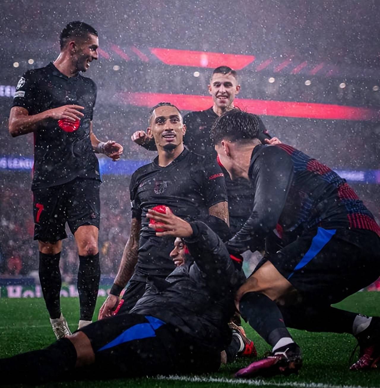 丹麦绝杀巴萨，梅西三分雨点燃全场的简单介绍