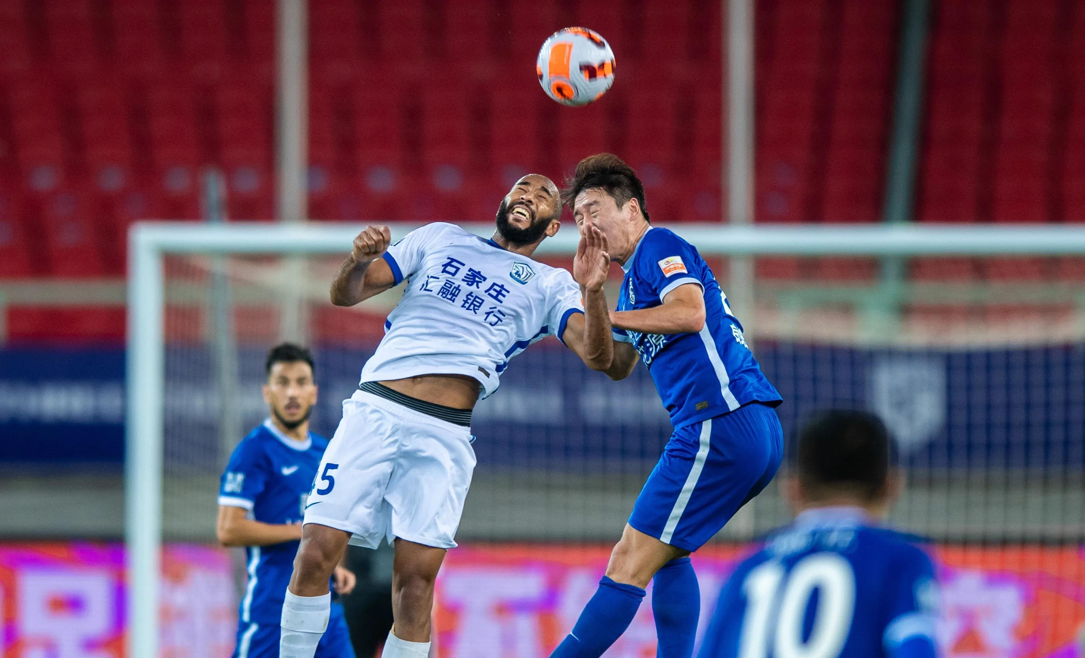 野牛队球员全力以赴为冠军而战 野牛队球员全力以赴为冠军而战