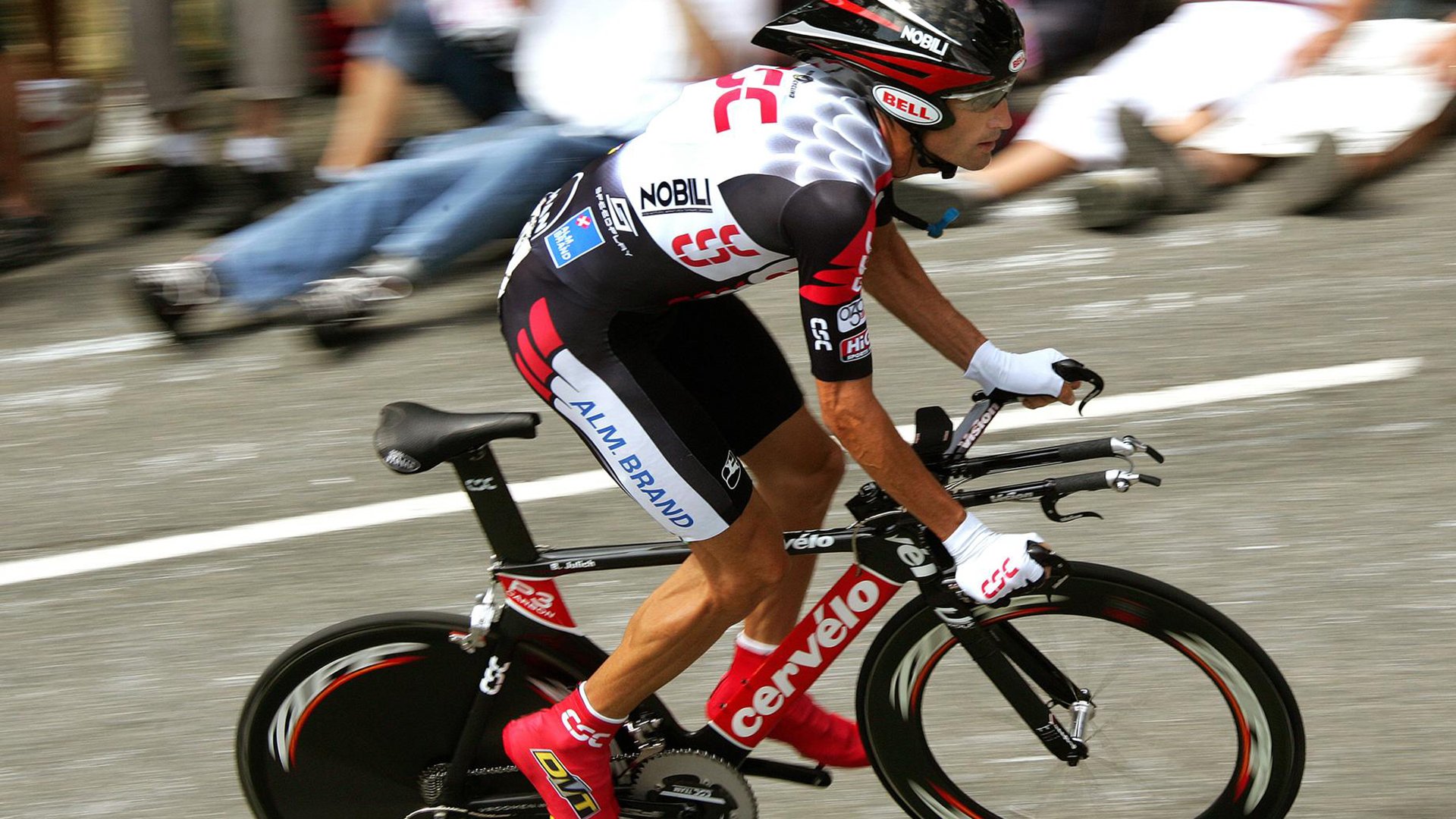 F1新赛季揭幕战，哥斯达黎加加时超车，挪威意外爆胎？