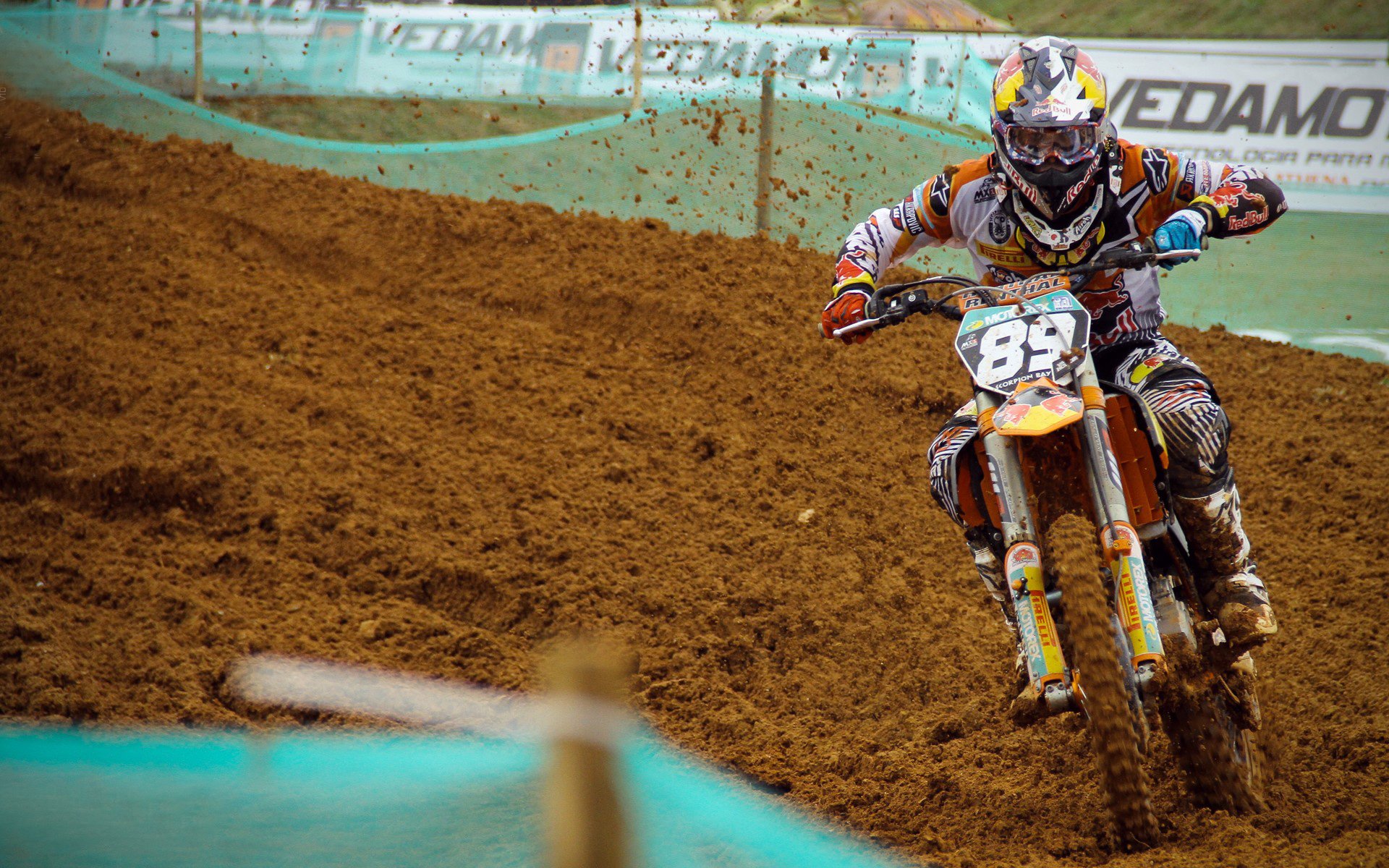 唯一性之辩，哈斯轻取迈凯伦的偶然与皮亚斯特里点燃赛场的必然